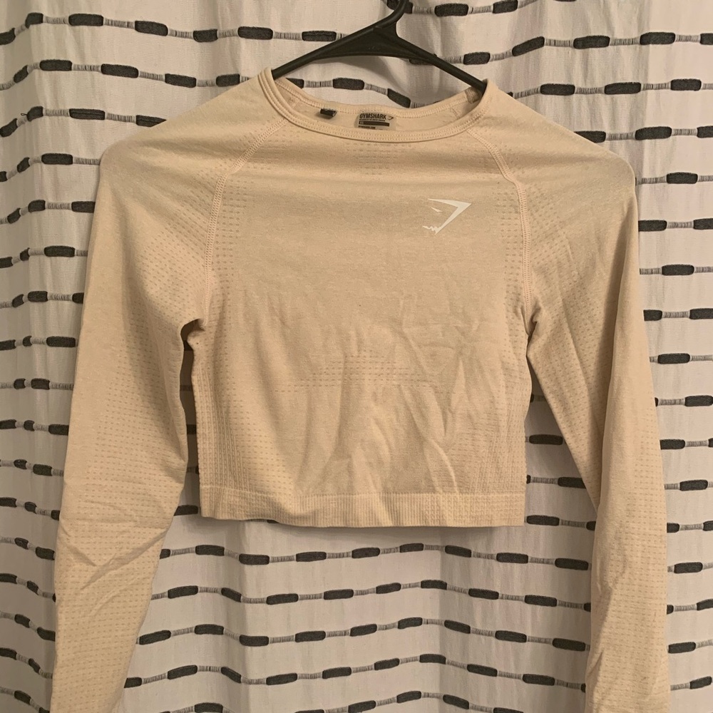 Long sleeve gymshark crop top